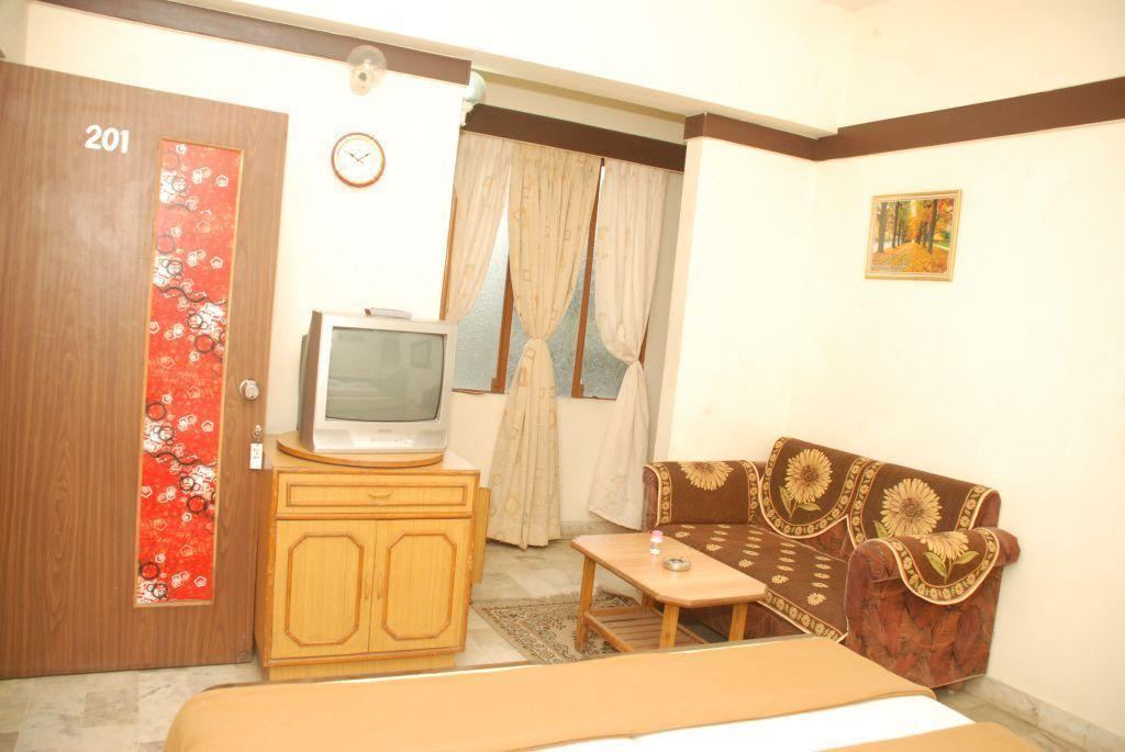 Photo of Others in Sarkhej