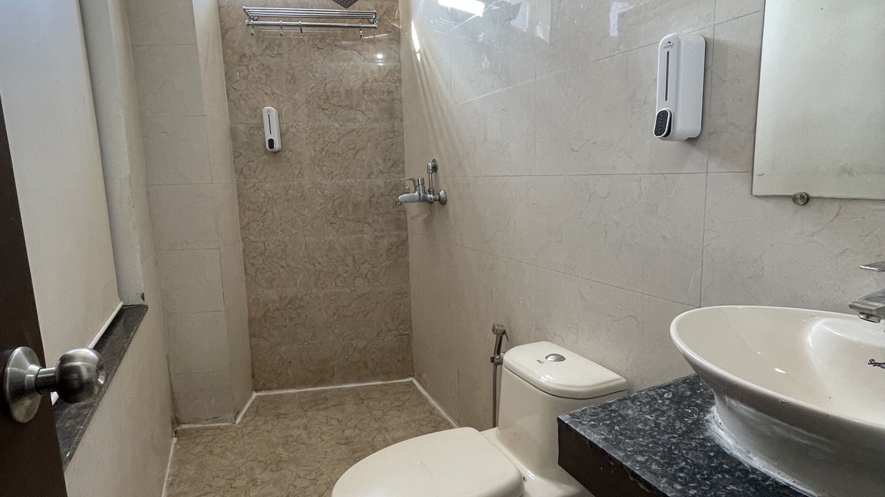 Photo of Bathroom in Tapovan