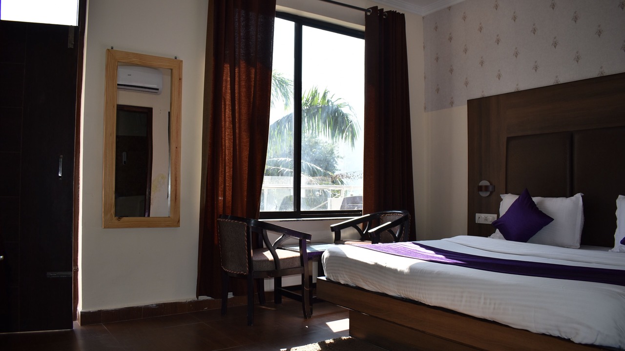 Photo of Bedroom in Tapovan
