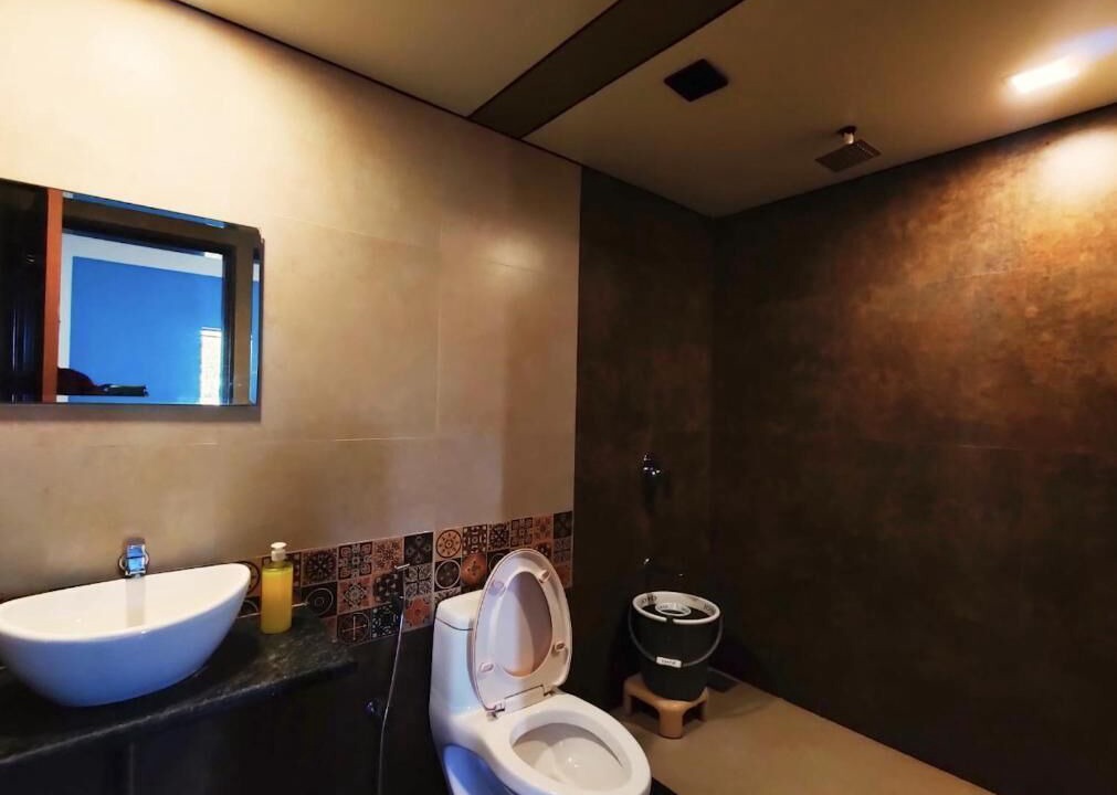 Photo of Bathroom in Mahabaleshwar