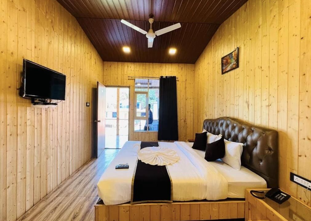 Photo of Bedroom in Mahabaleshwar