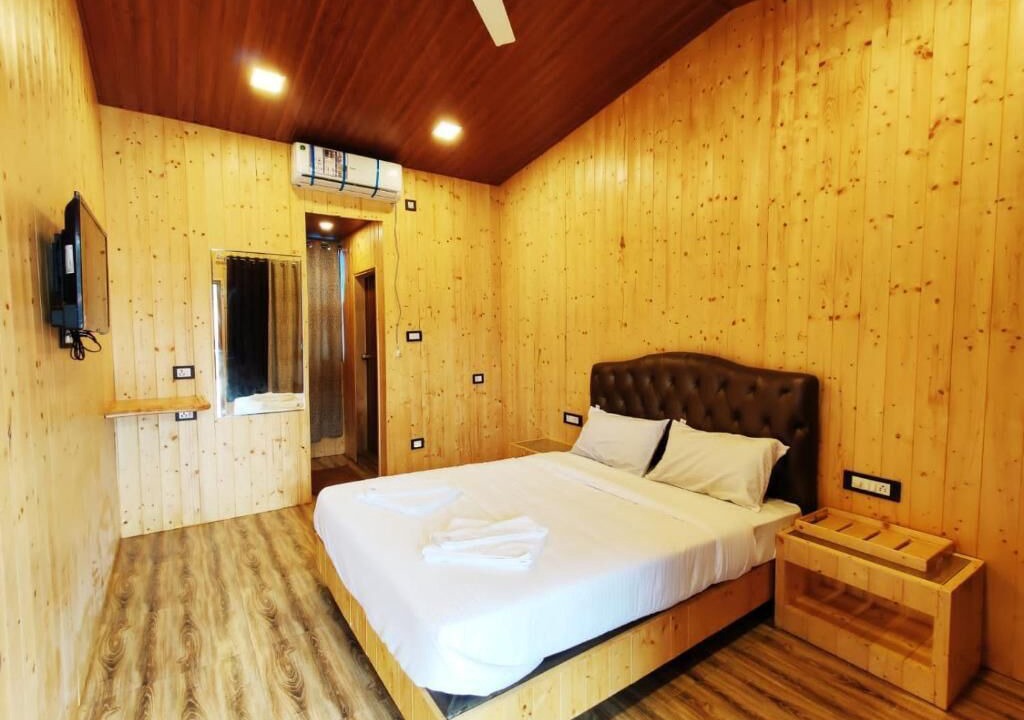 Photo of Bedroom in Mahabaleshwar