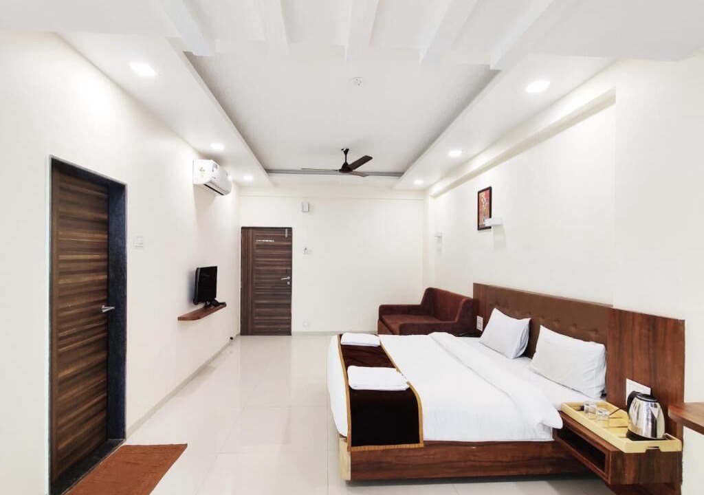 Photo of Bedroom in Mahabaleshwar