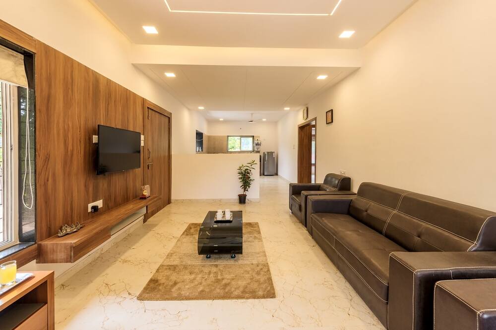 Photo of Livingroom in Paud