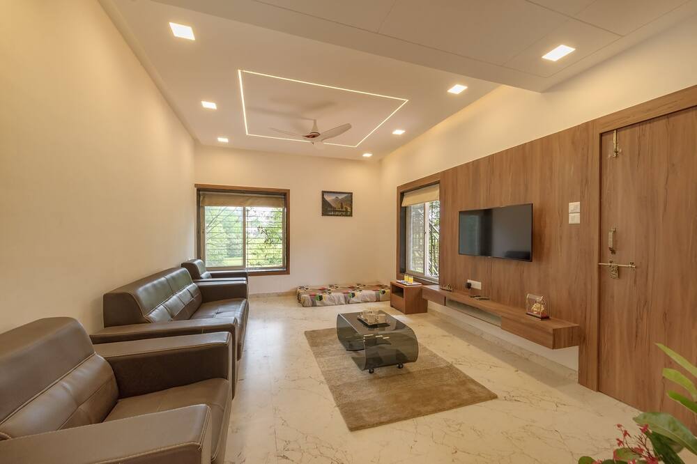 Photo of Livingroom in Paud