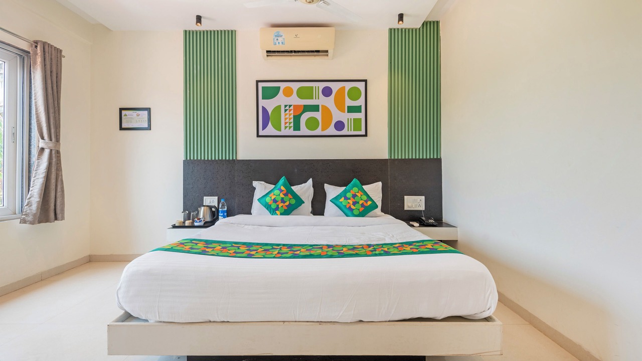 Photo of Bedroom in Mahabaleshwar
