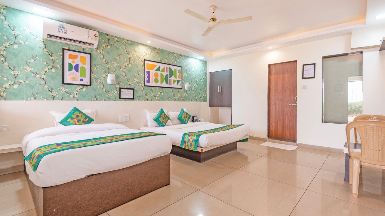 Photo of Bedroom in Mahabaleshwar