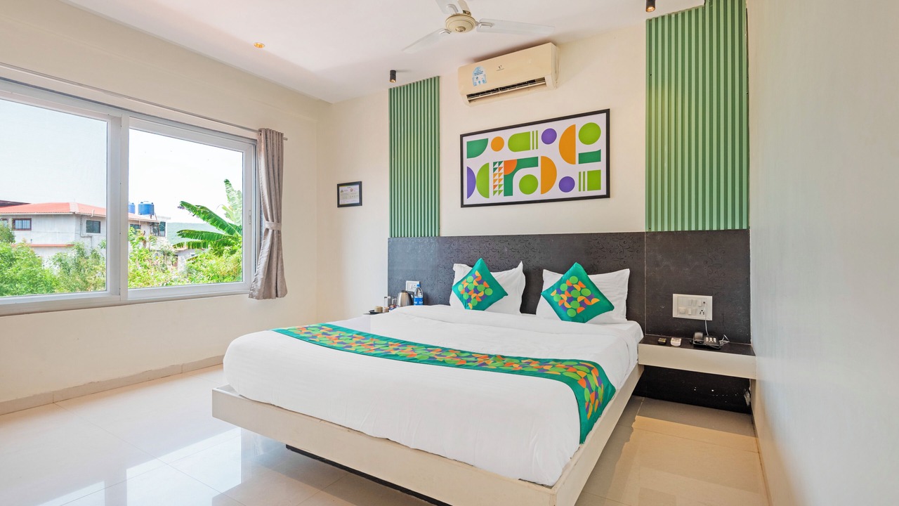 Photo of Bedroom in Mahabaleshwar