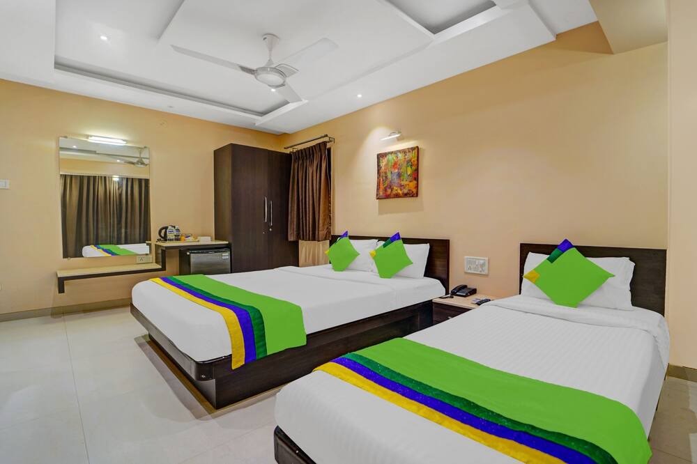 Photo of Bedroom in Mahabaleshwar