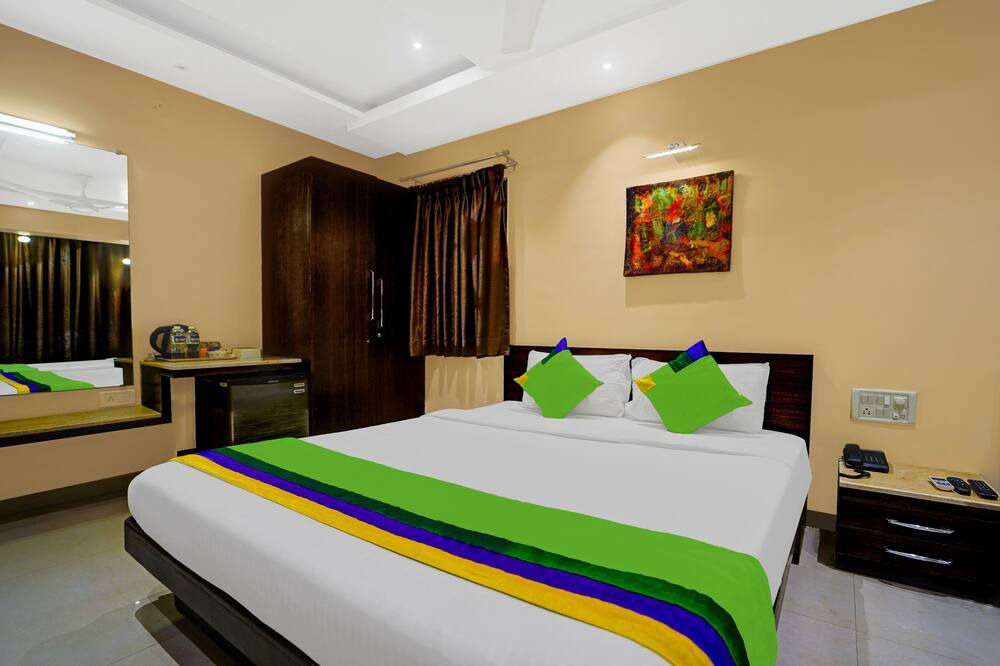 Photo of Bedroom in Mahabaleshwar
