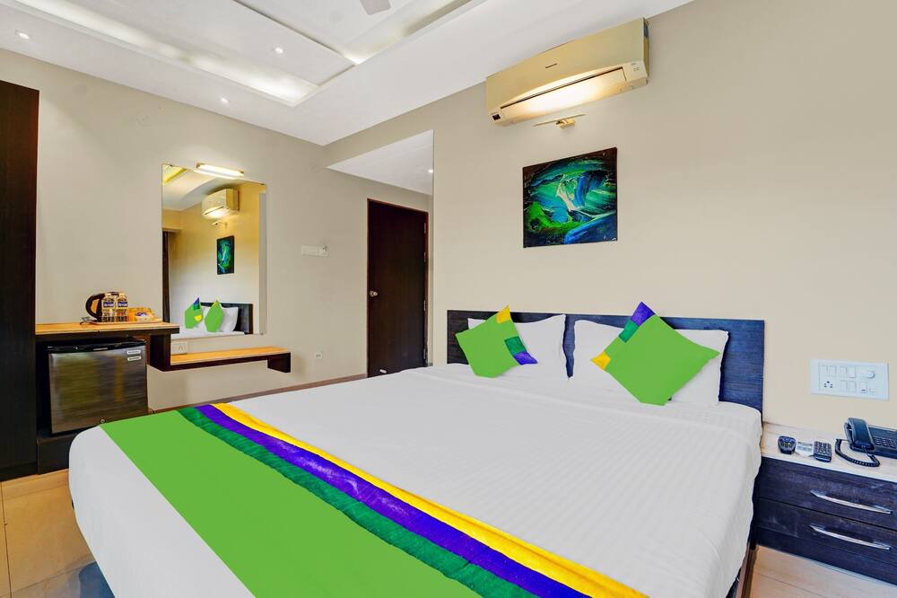 Photo of Bedroom in Mahabaleshwar