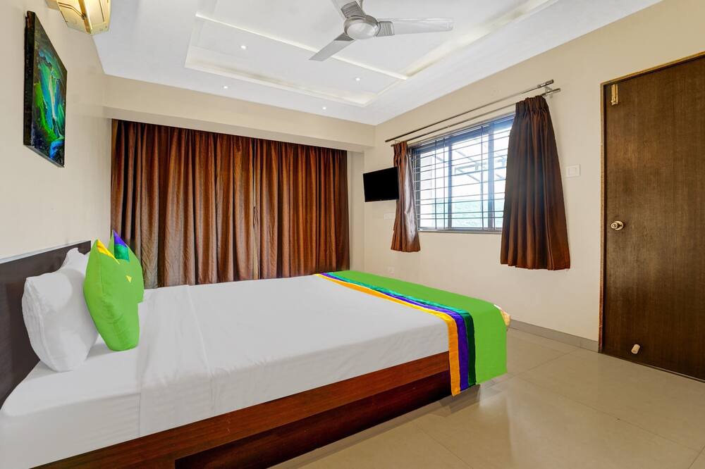 Photo of Bedroom in Mahabaleshwar