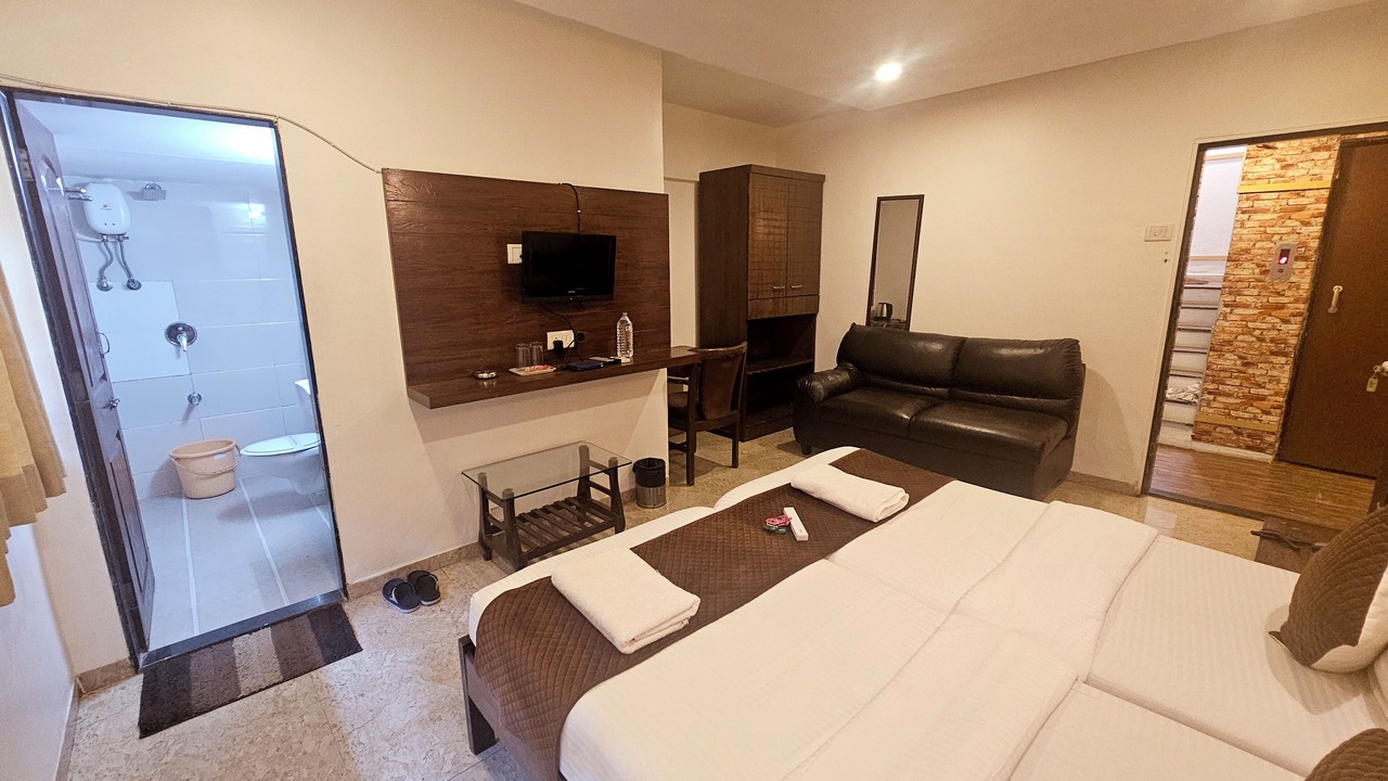 Photo of Bedroom in Malad East