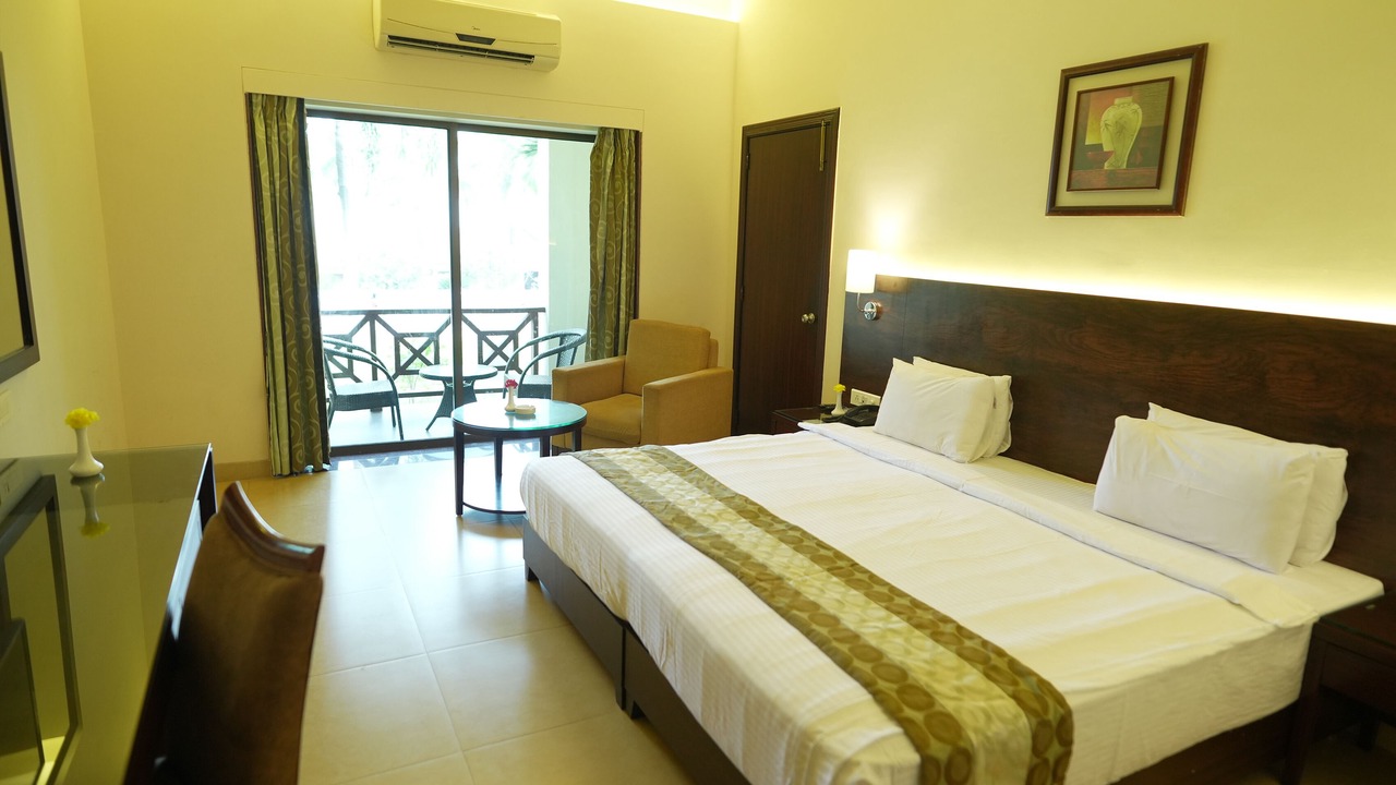 Photo of Bedroom in Ganpatipule