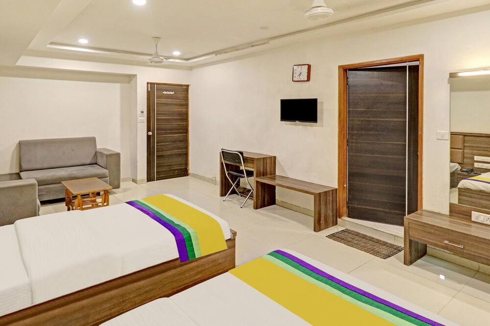 Photo of Bedroom in Ahmedabad City Centre