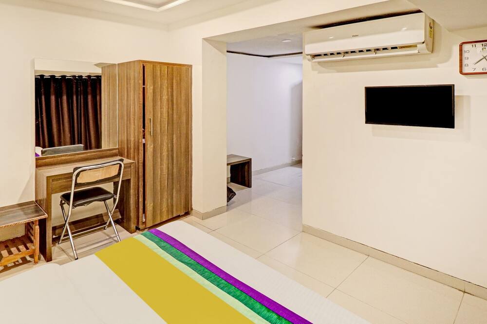 Photo of Bedroom in Ahmedabad City Centre