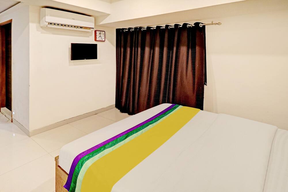 Photo of Bedroom in Ahmedabad City Centre