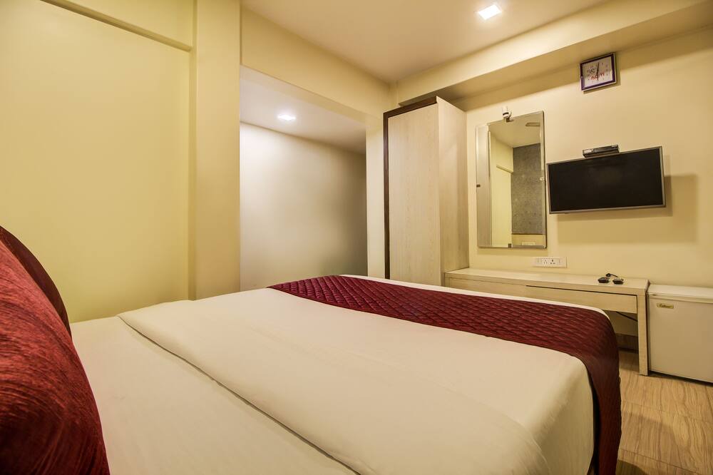 Photo of Bedroom in Malad West