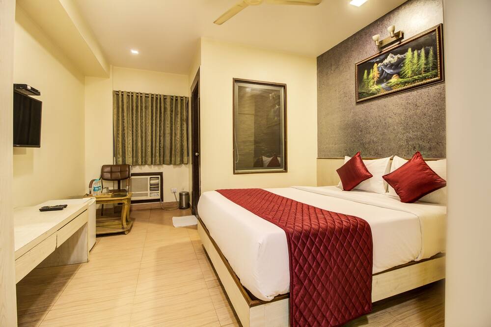 Photo of Bedroom in Malad West