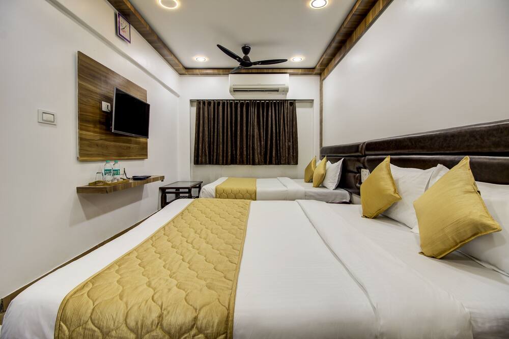 Photo of Bedroom in Malad West