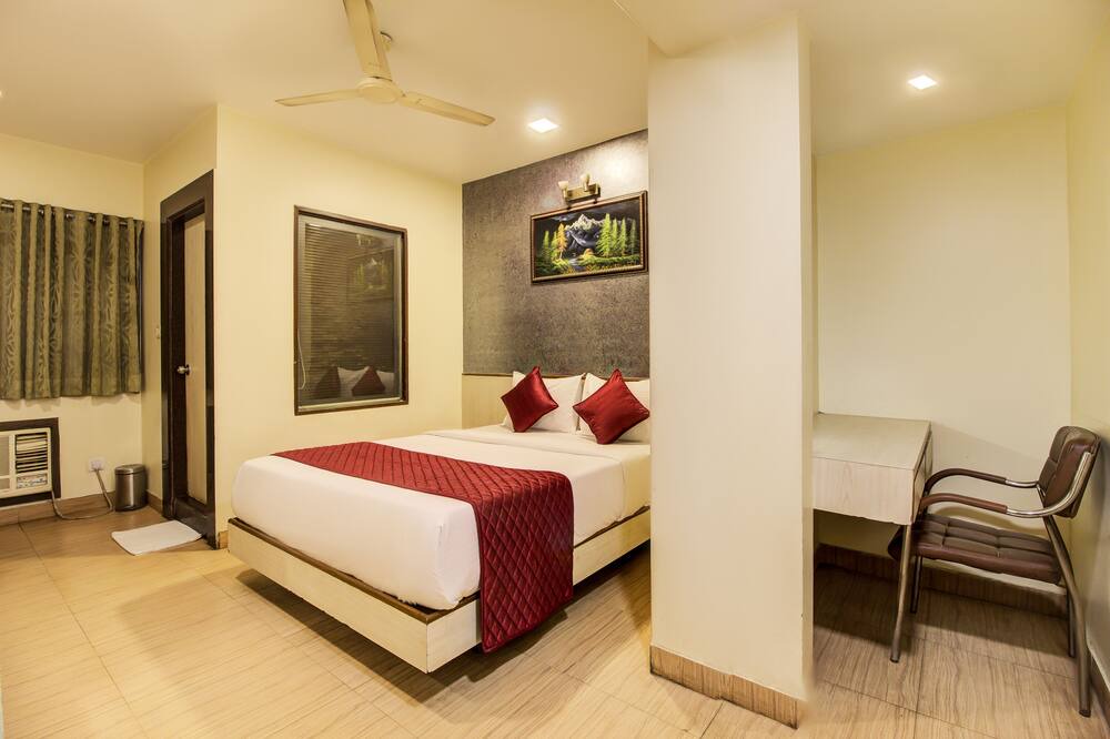 Photo of Bedroom in Malad West