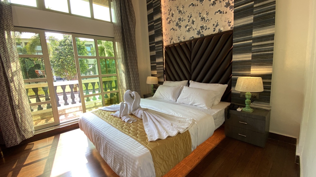 Photo of Bedroom in Tarapur