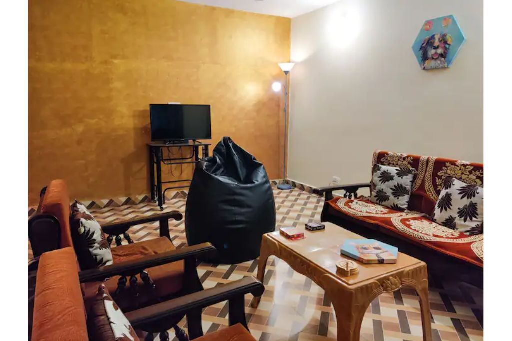 Photo of Livingroom in Shoghi