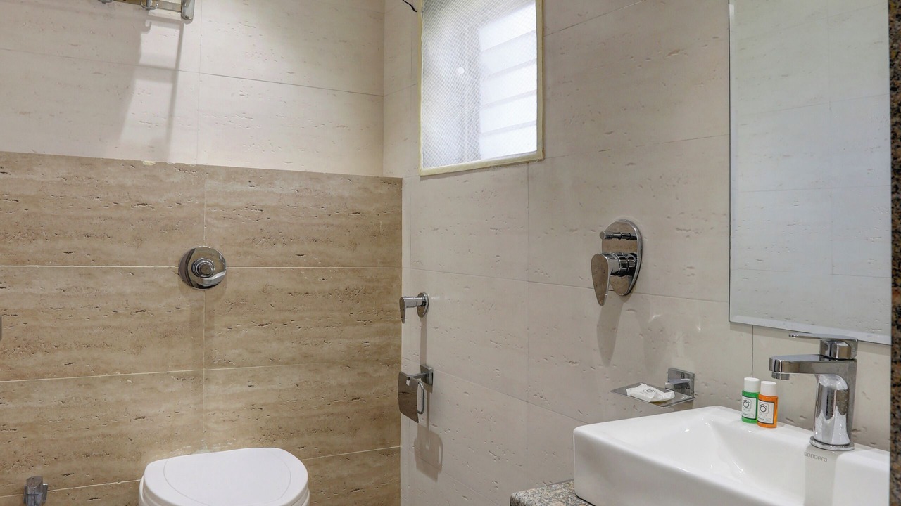 Photo of Bathroom in Cuffe Parade
