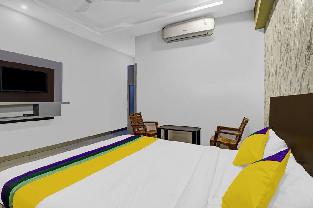 Photo of Bedroom in Chikkamagaluru
