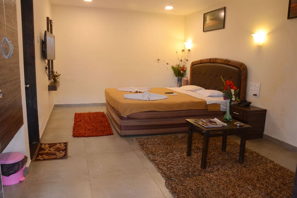 Photo of Bedroom in Mahabaleshwar
