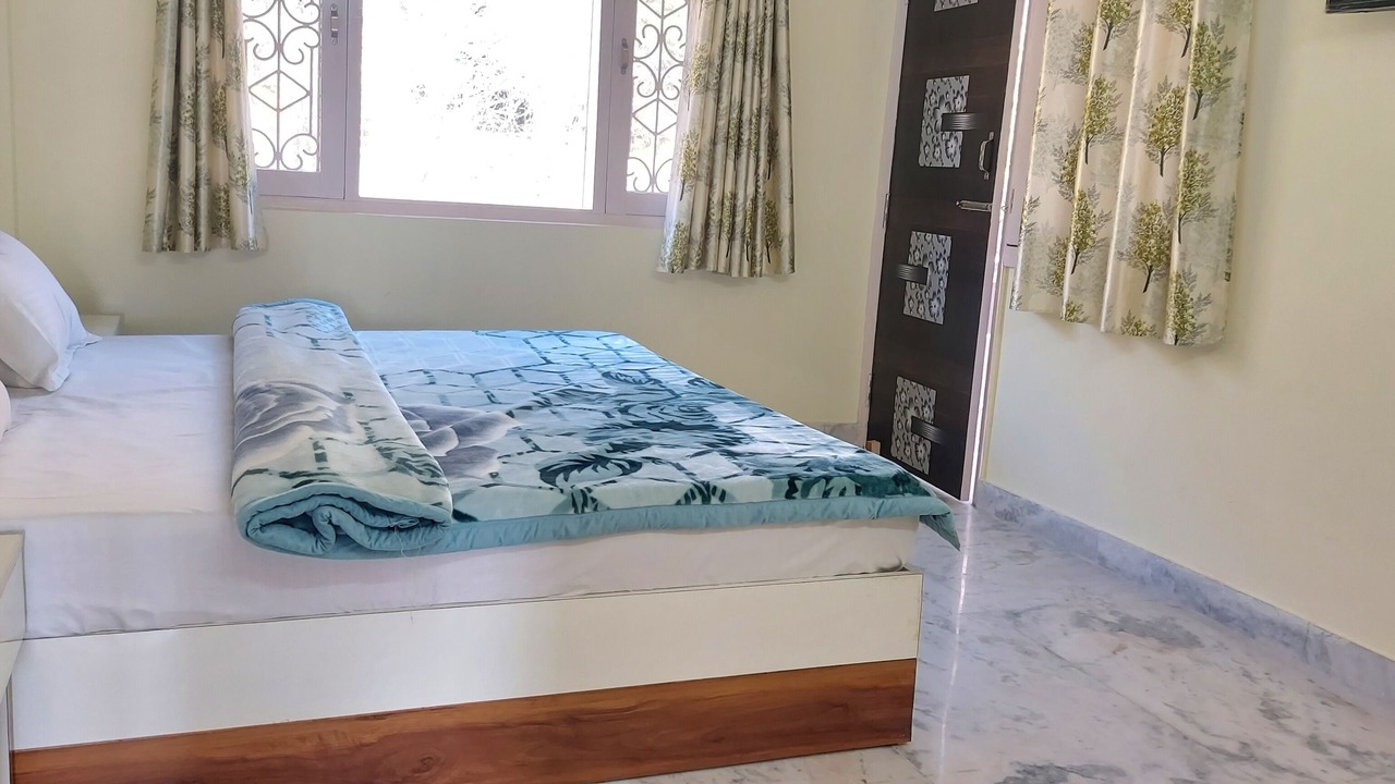 Photo of Bedroom in Bhimtal
