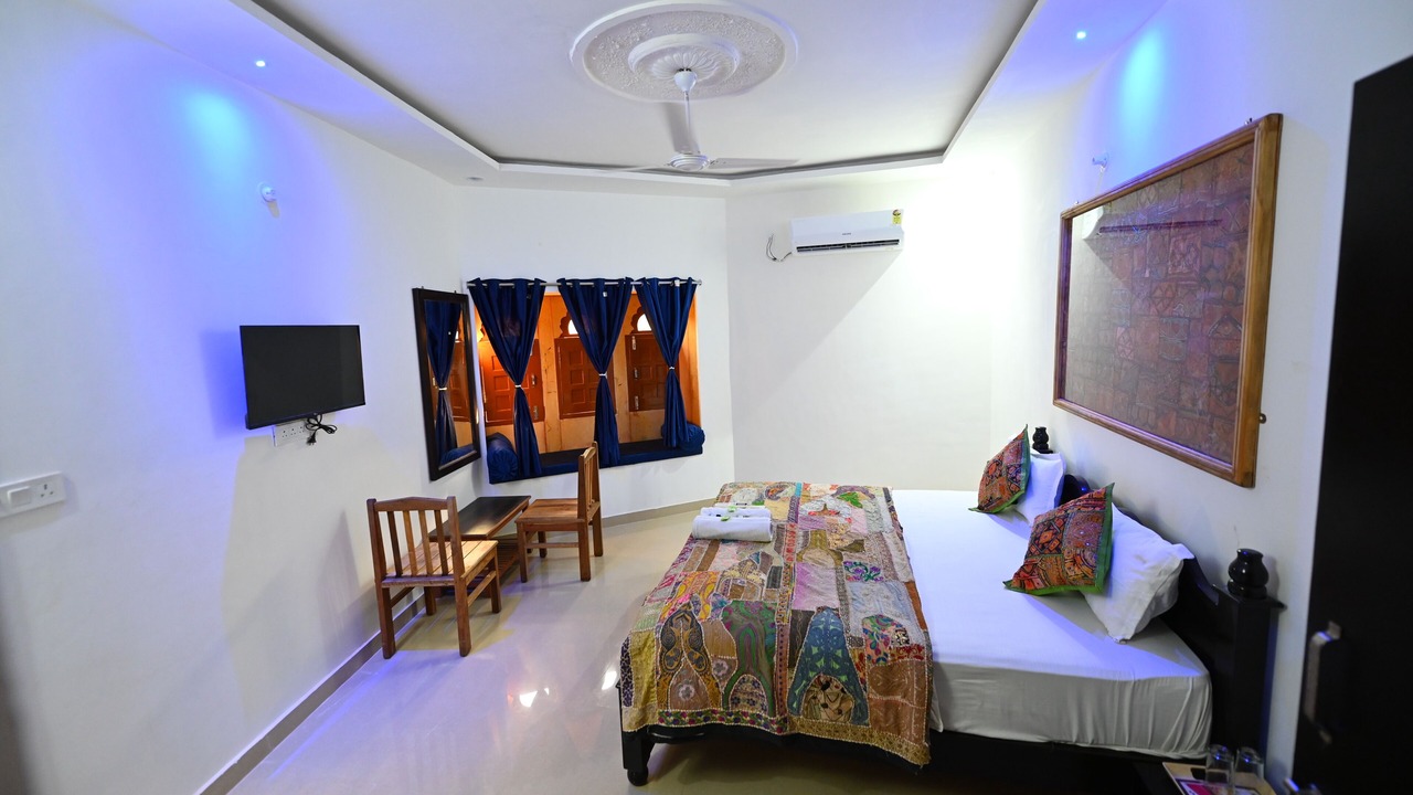 Photo of Bedroom in Amar Sagar Pol