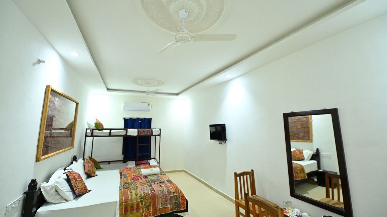 Photo of Bedroom in Amar Sagar Pol