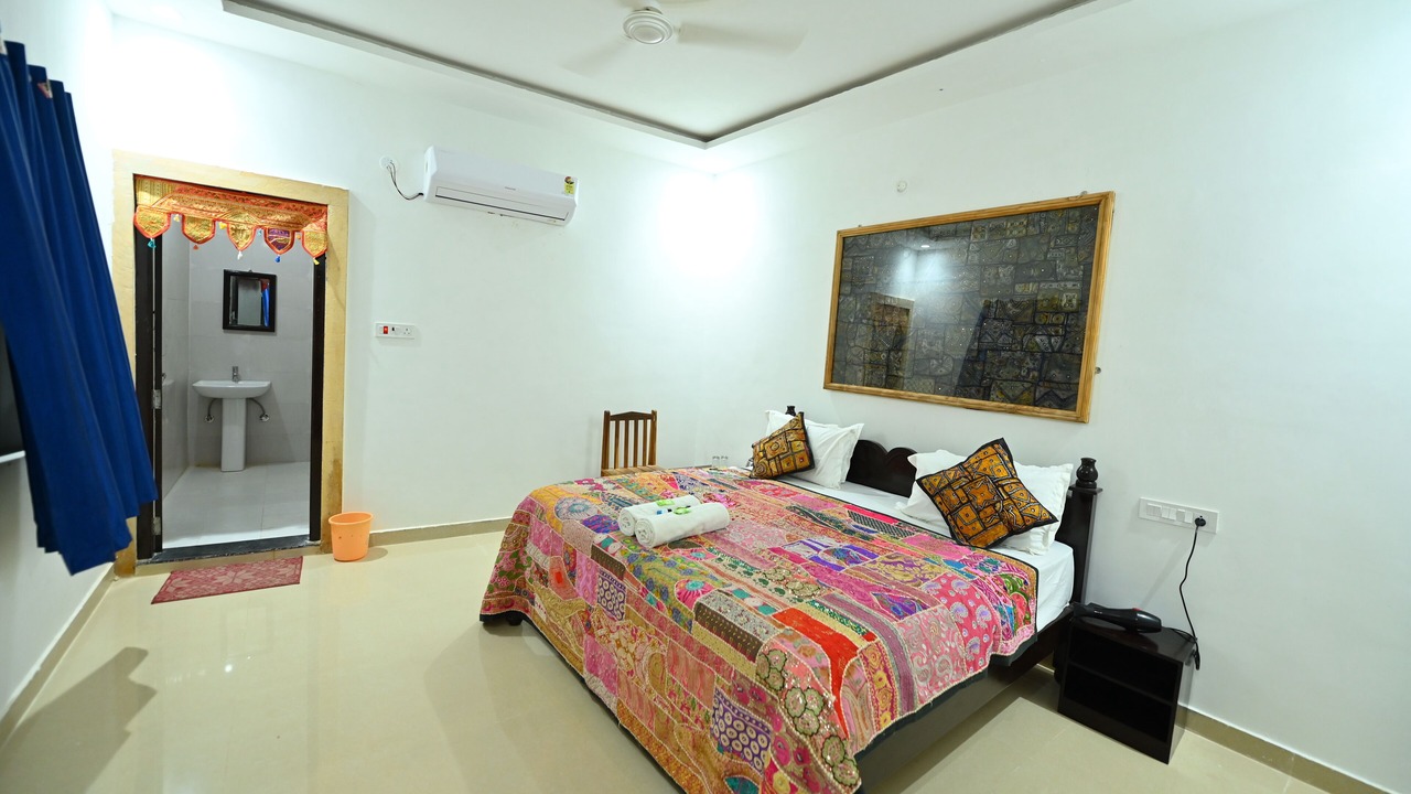 Photo of Bedroom in Amar Sagar Pol