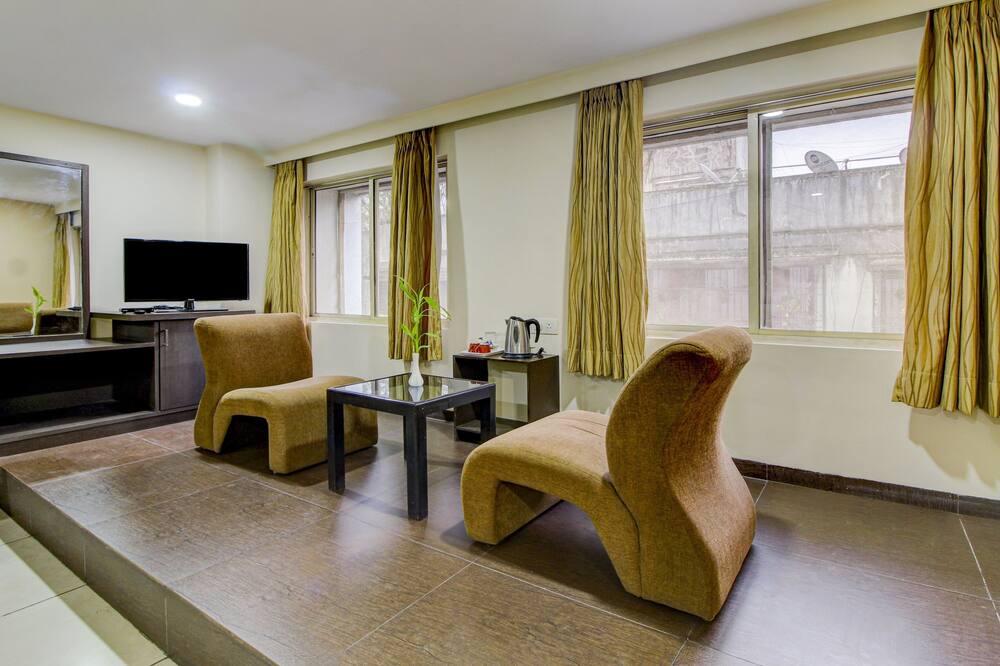 Photo of Bedroom in Mahabaleshwar