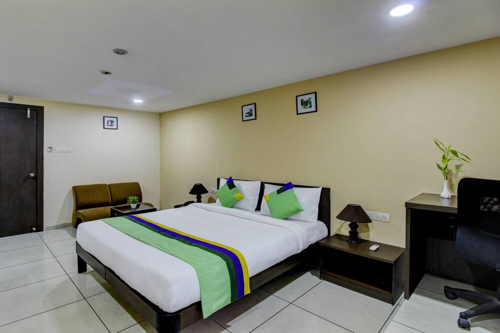 Photo of Bedroom in Mahabaleshwar