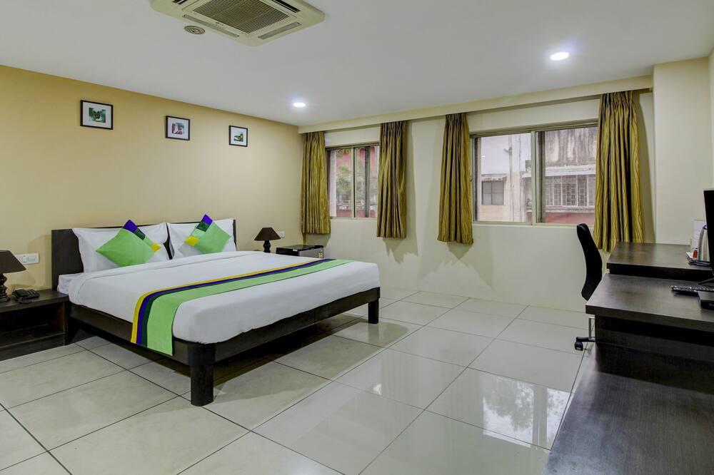 Photo of Bedroom in Mahabaleshwar