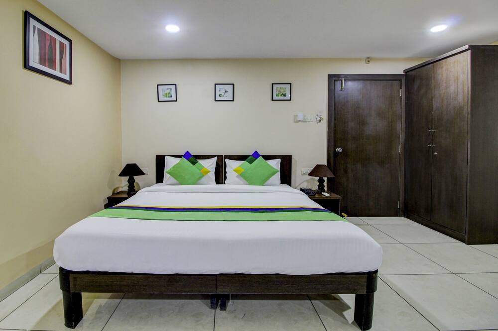Photo of Bedroom in Mahabaleshwar