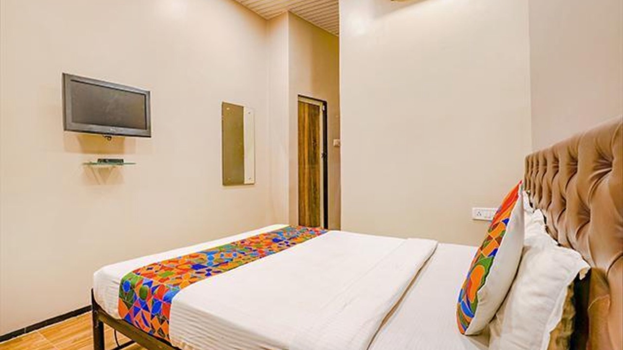 Photo of Bedroom in Marol
