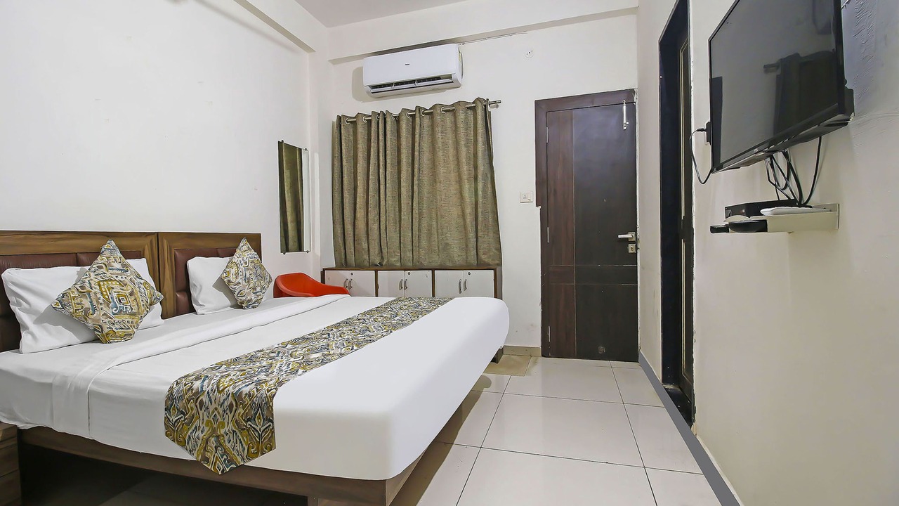 Photo of Bedroom in Bhopal