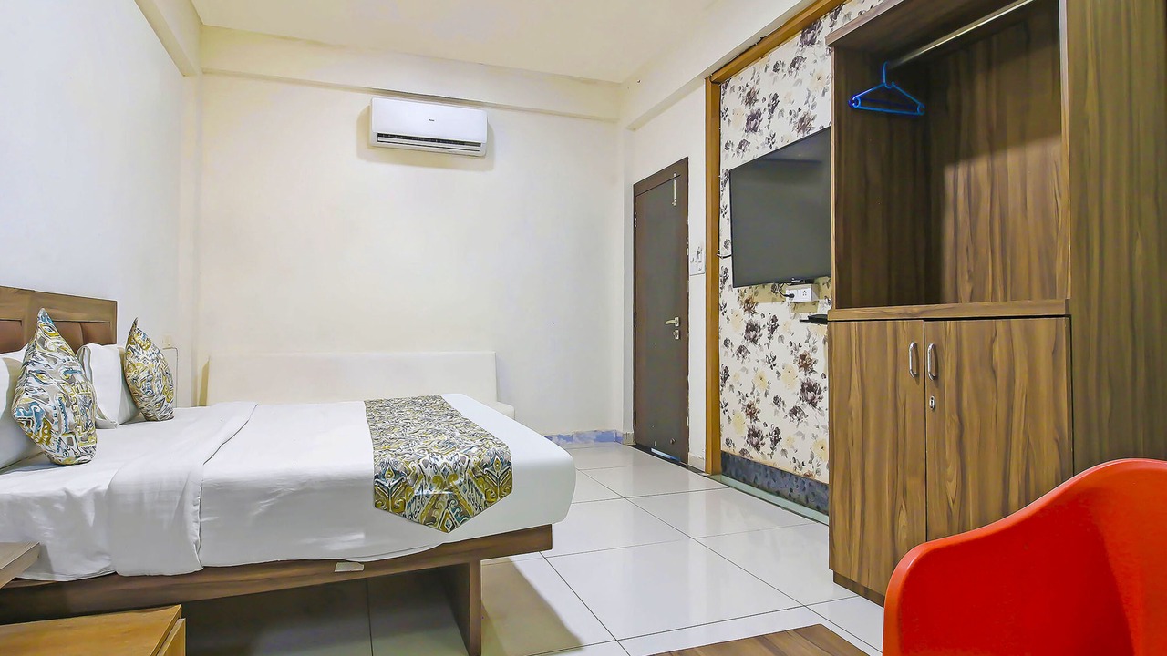 Photo of Bedroom in Bhopal