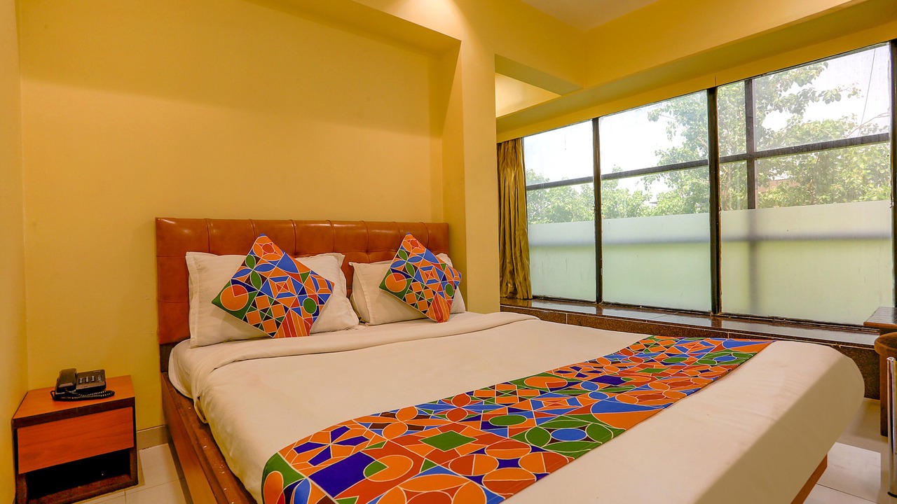 Photo of Bedroom in Vile Parle East