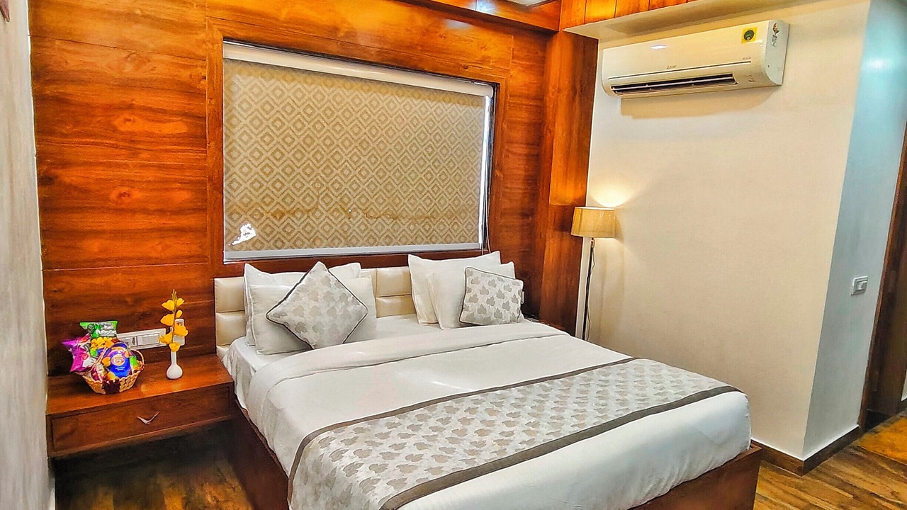 Photo of Bedroom in Taj Ganj
