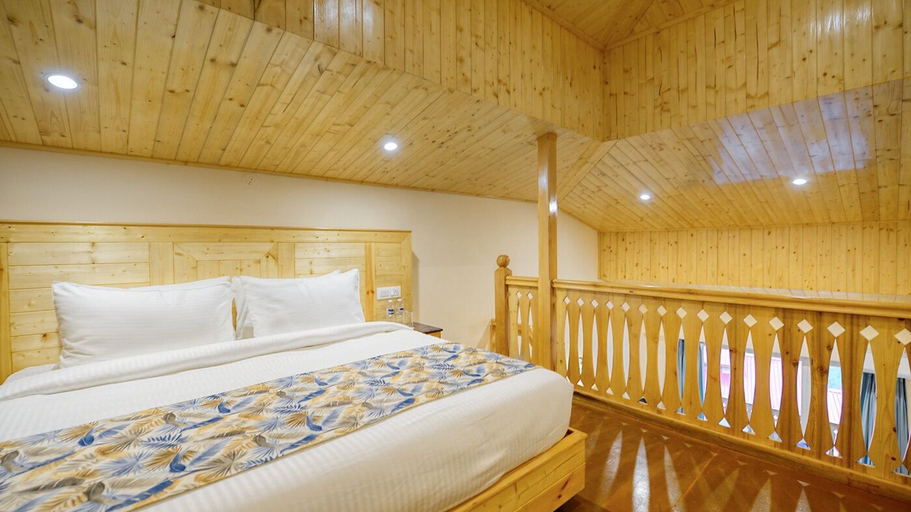 Photo of Bedroom in Jagatsukh