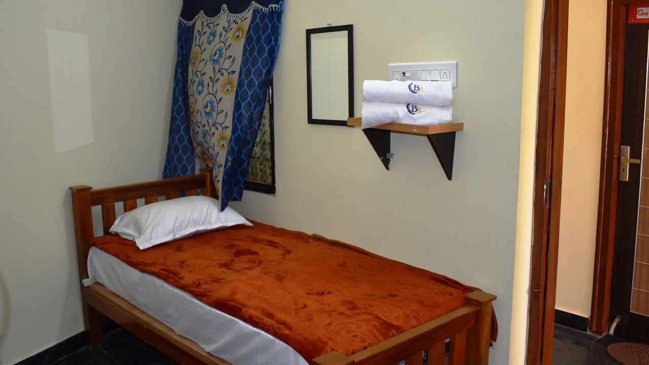 Photo of Bedroom in Manalur