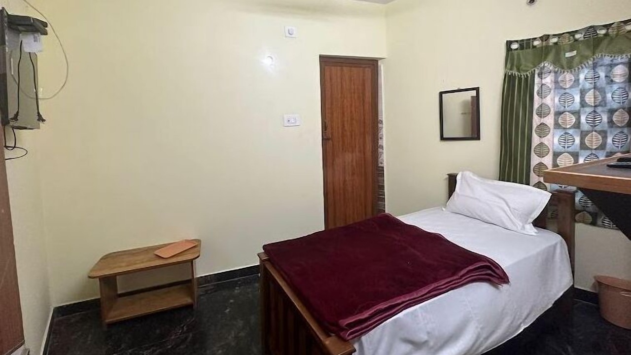 Photo of Bedroom in Manalur