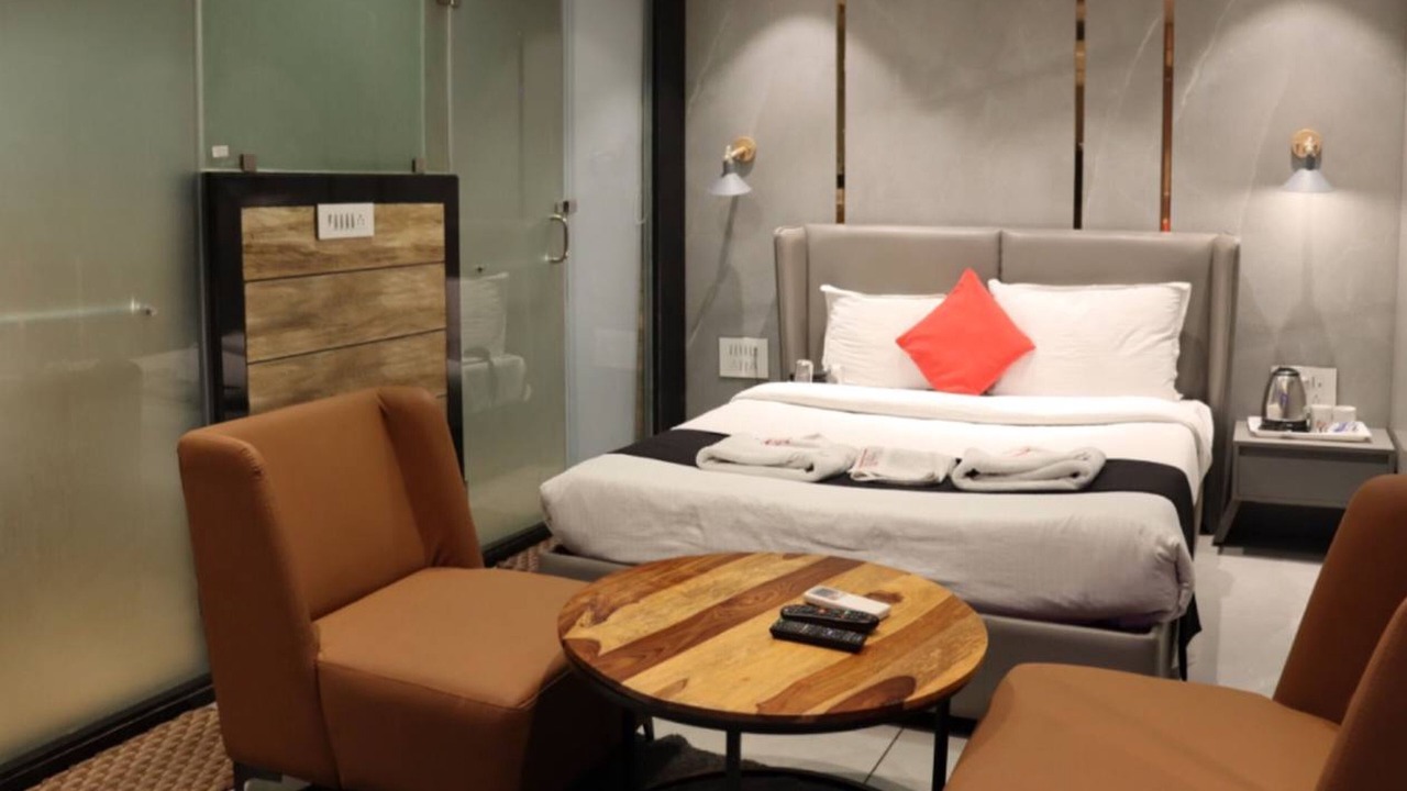 Photo of Bedroom in Surat