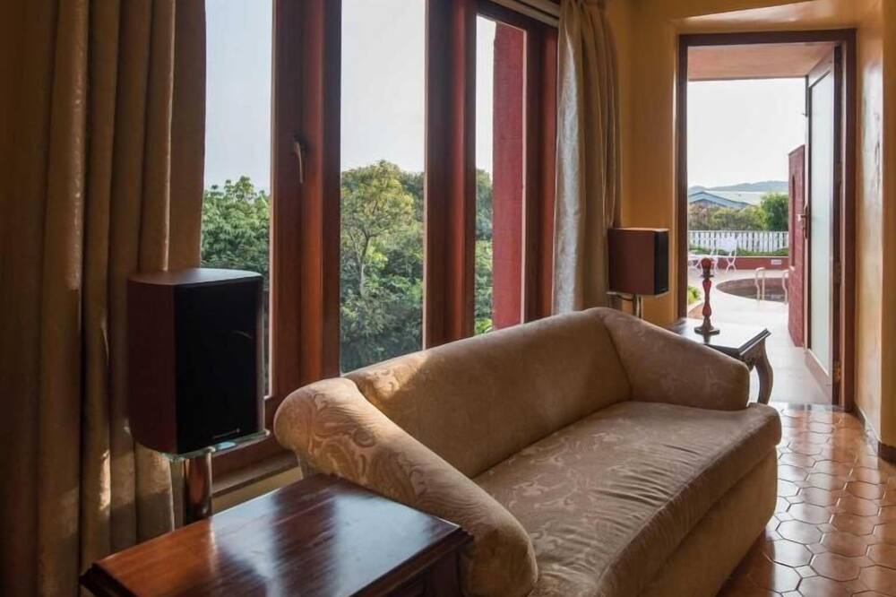Photo of Livingroom in Old Mahabaleshwar