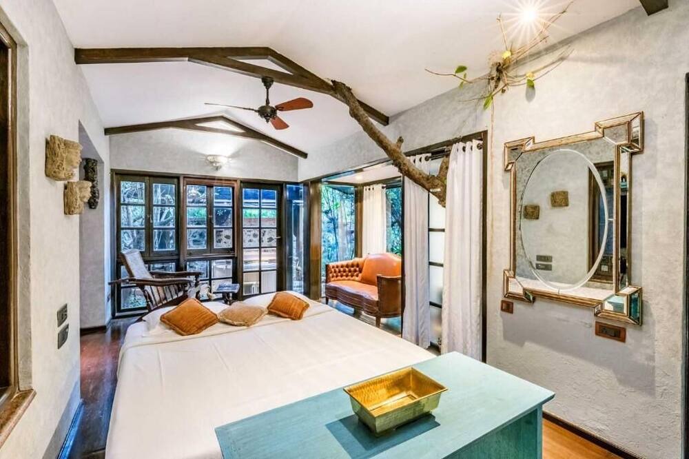 Photo of Bedroom in Old Mahabaleshwar