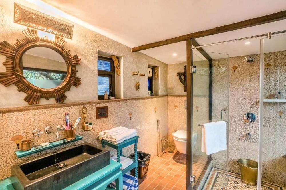 Photo of Bathroom in Old Mahabaleshwar